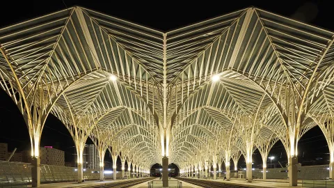 Oriente Station, Lisbon 's most important rail and bus interface with Schréder lighting